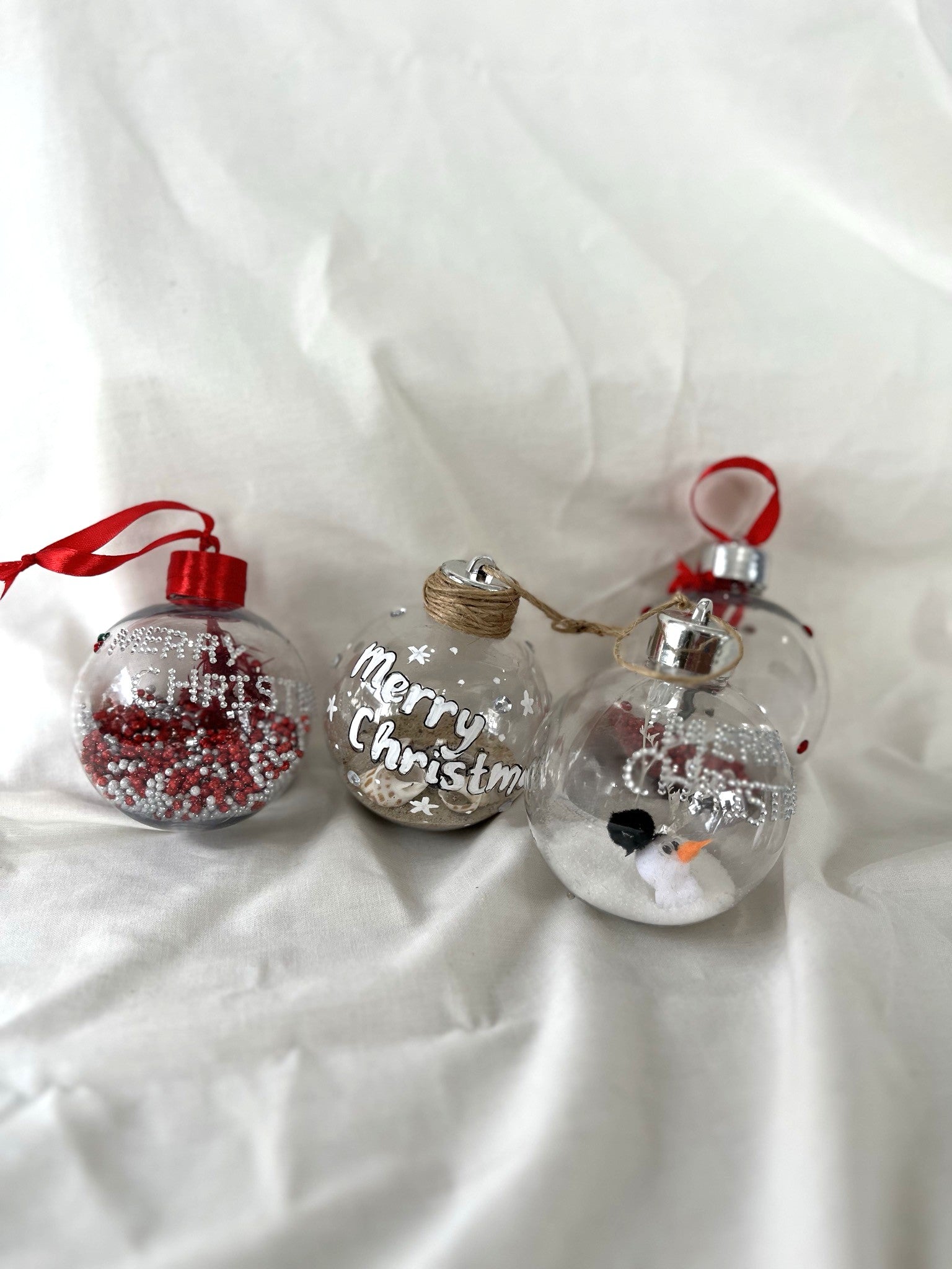 BATH BOMBS + BAUBLES