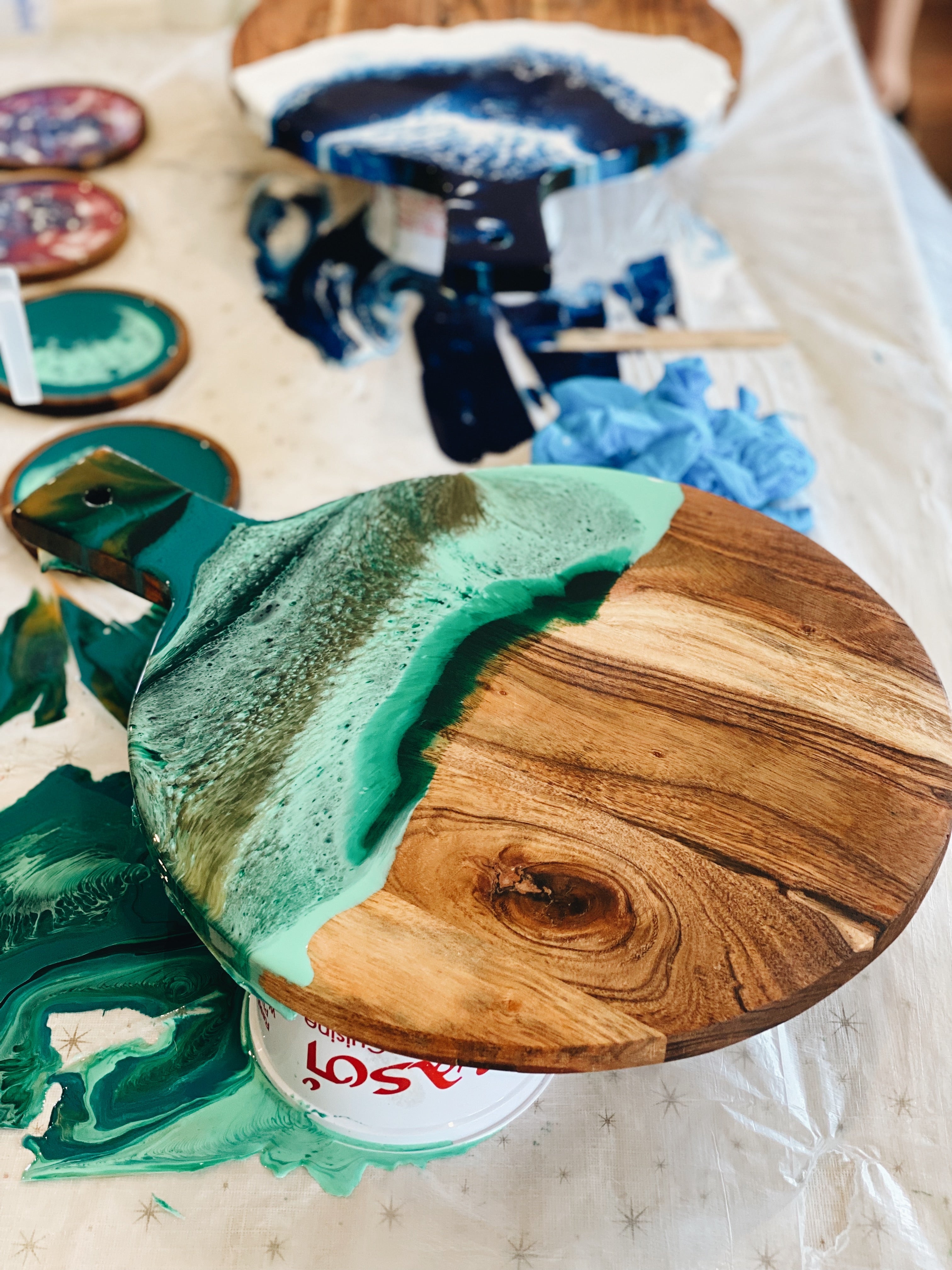 RESIN HOMEWARES