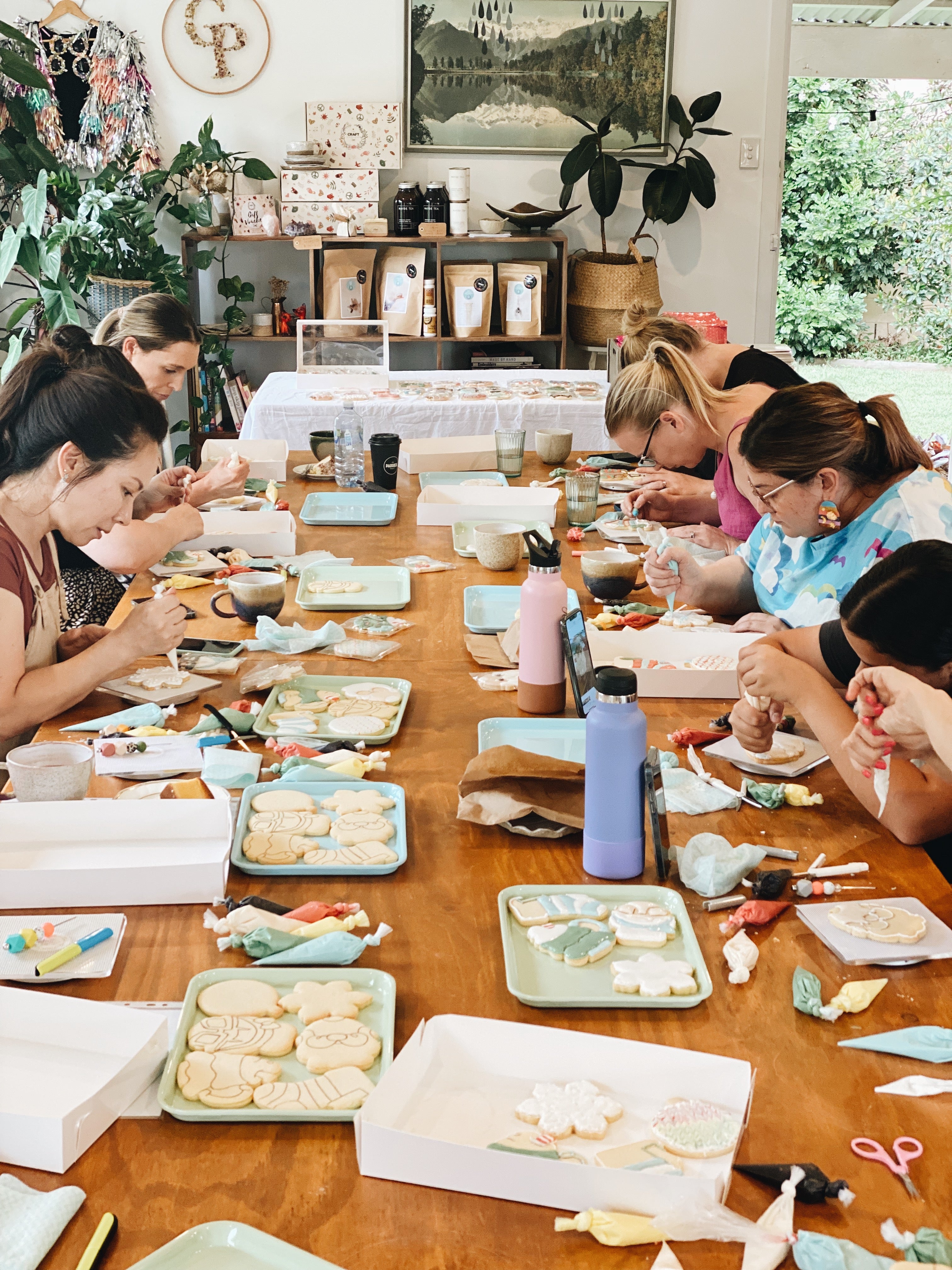 COOKIE DECORATING - HEARTS & FLOWERS