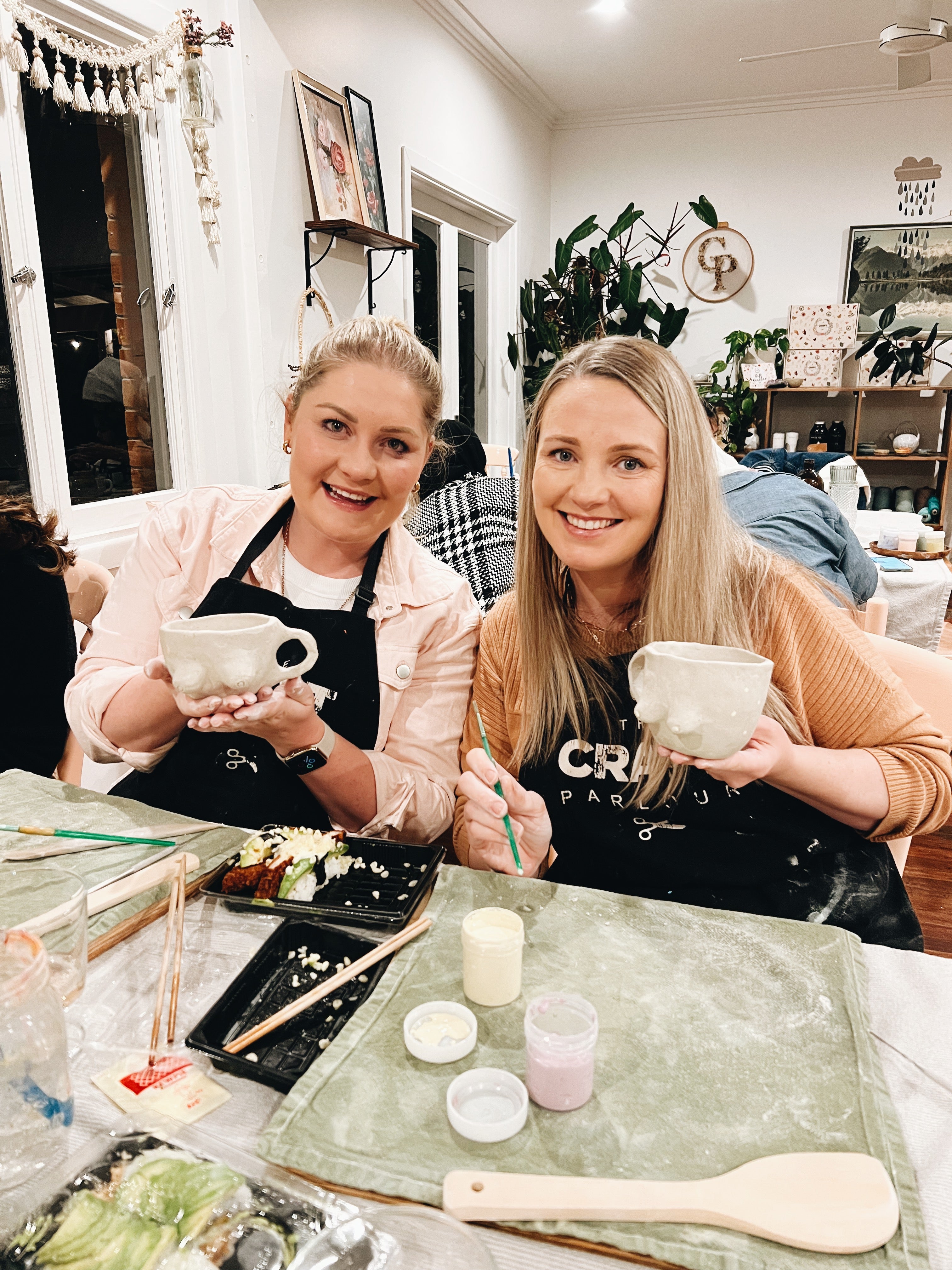 FRI-CLAY BOOBIE MUG