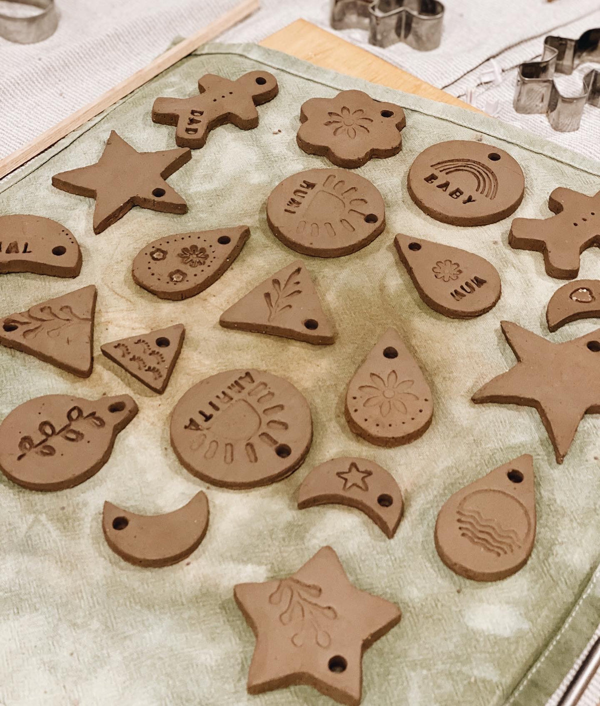CHRISTMAS CERAMICS