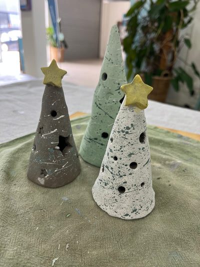 CHRISTMAS CERAMICS