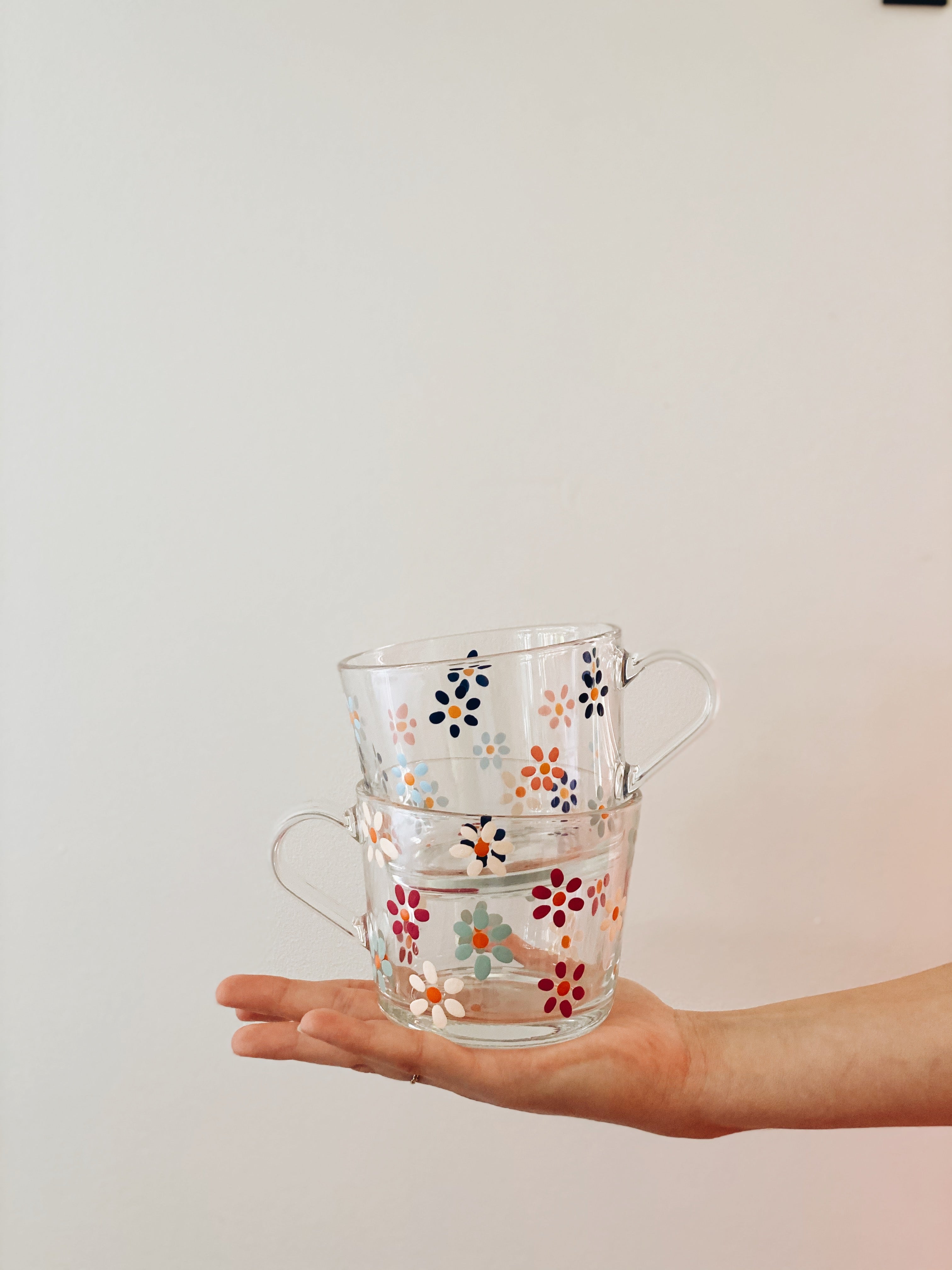 PAINTING GLASSWARE