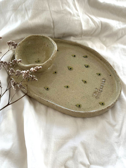 MAKE A CHIP AND DIP/SERVING PLATE