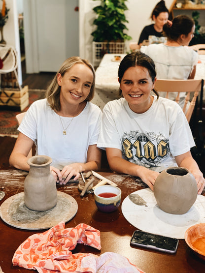 MAKE A CERAMIC VASE