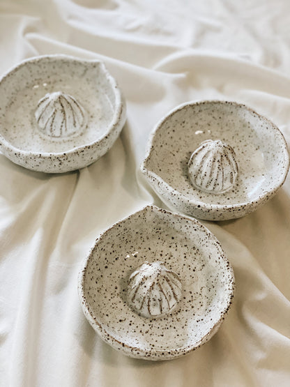 CERAMIC CITRUS JUICER